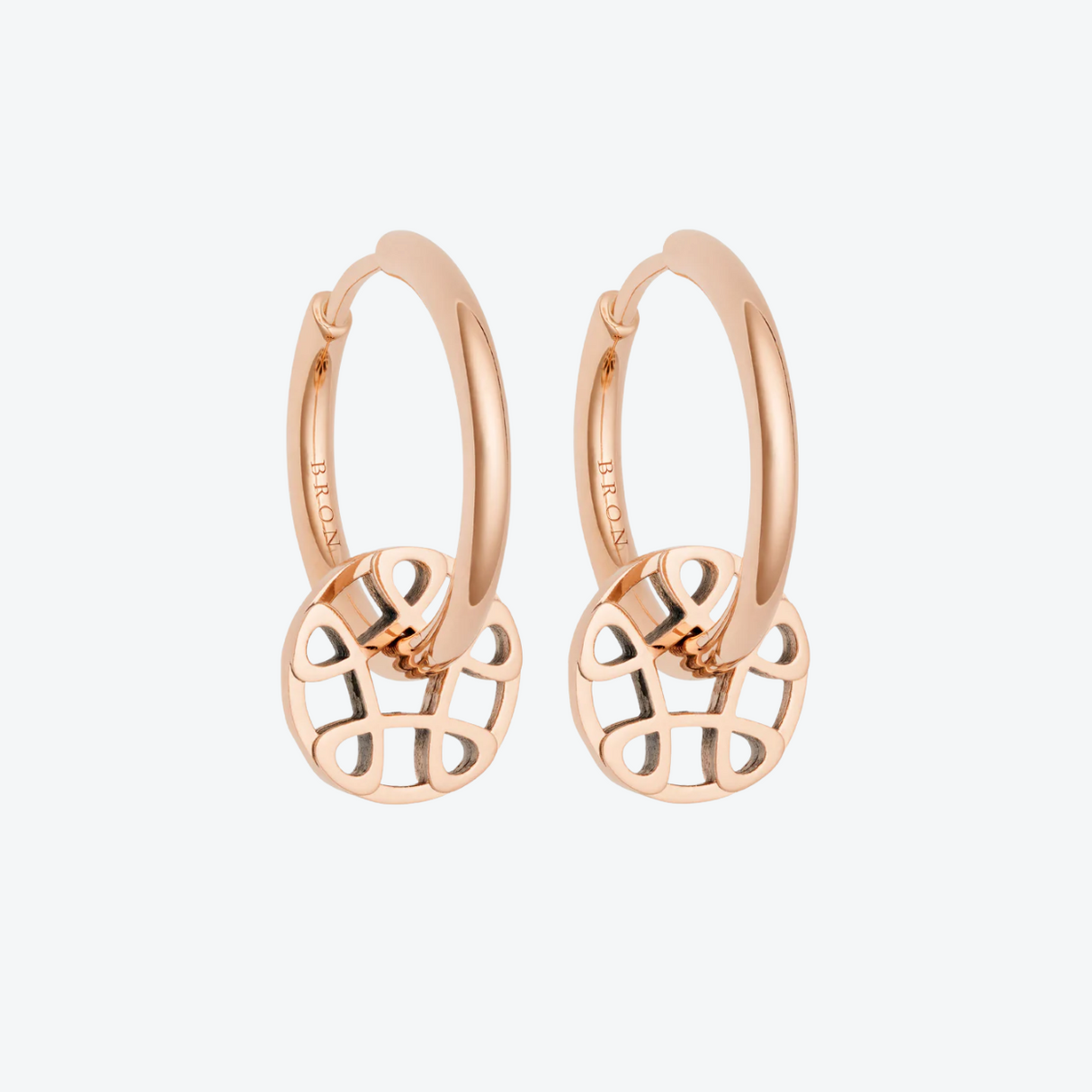 Bron Toujours Ajour aanhangers