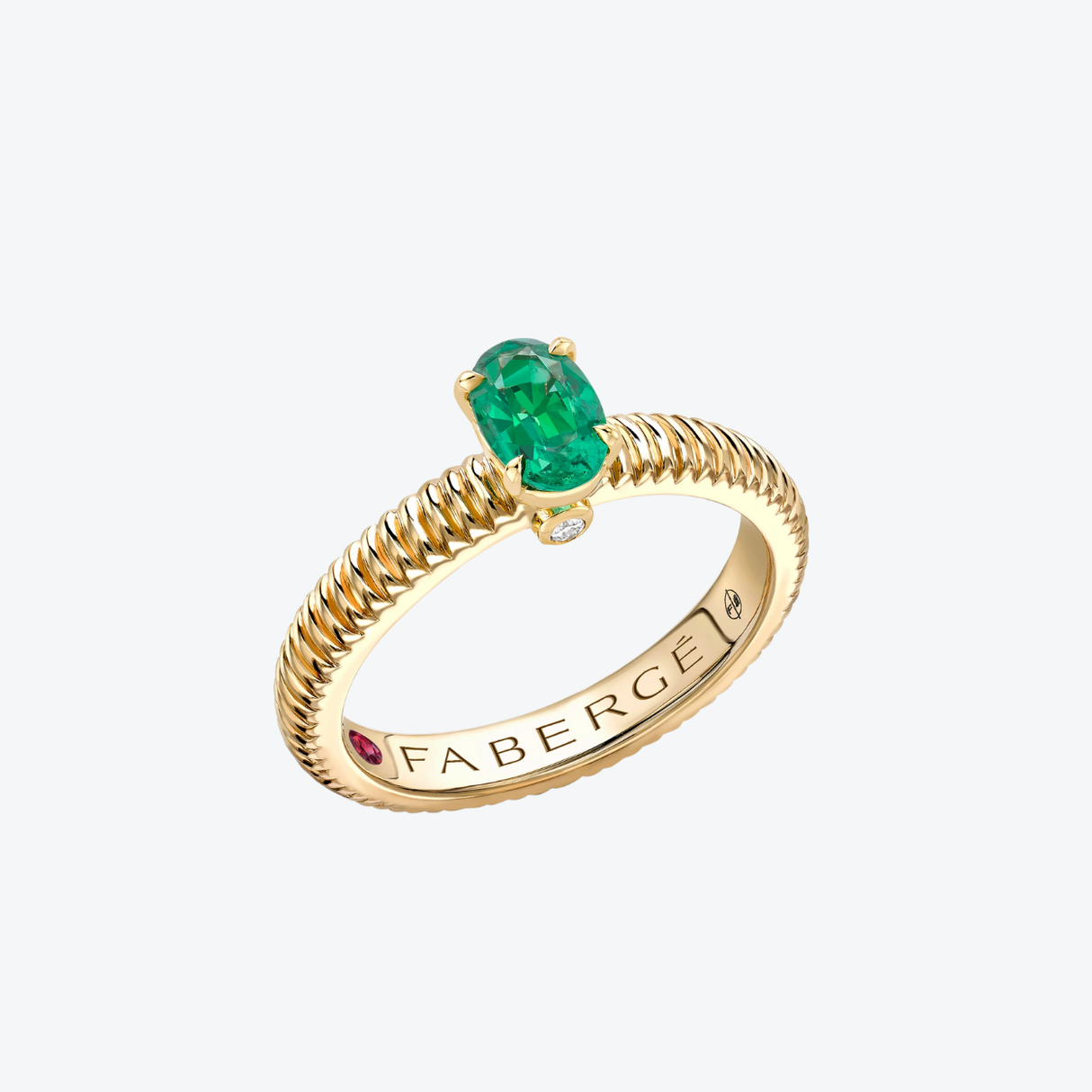 Fabergé Emerald Fluted ring