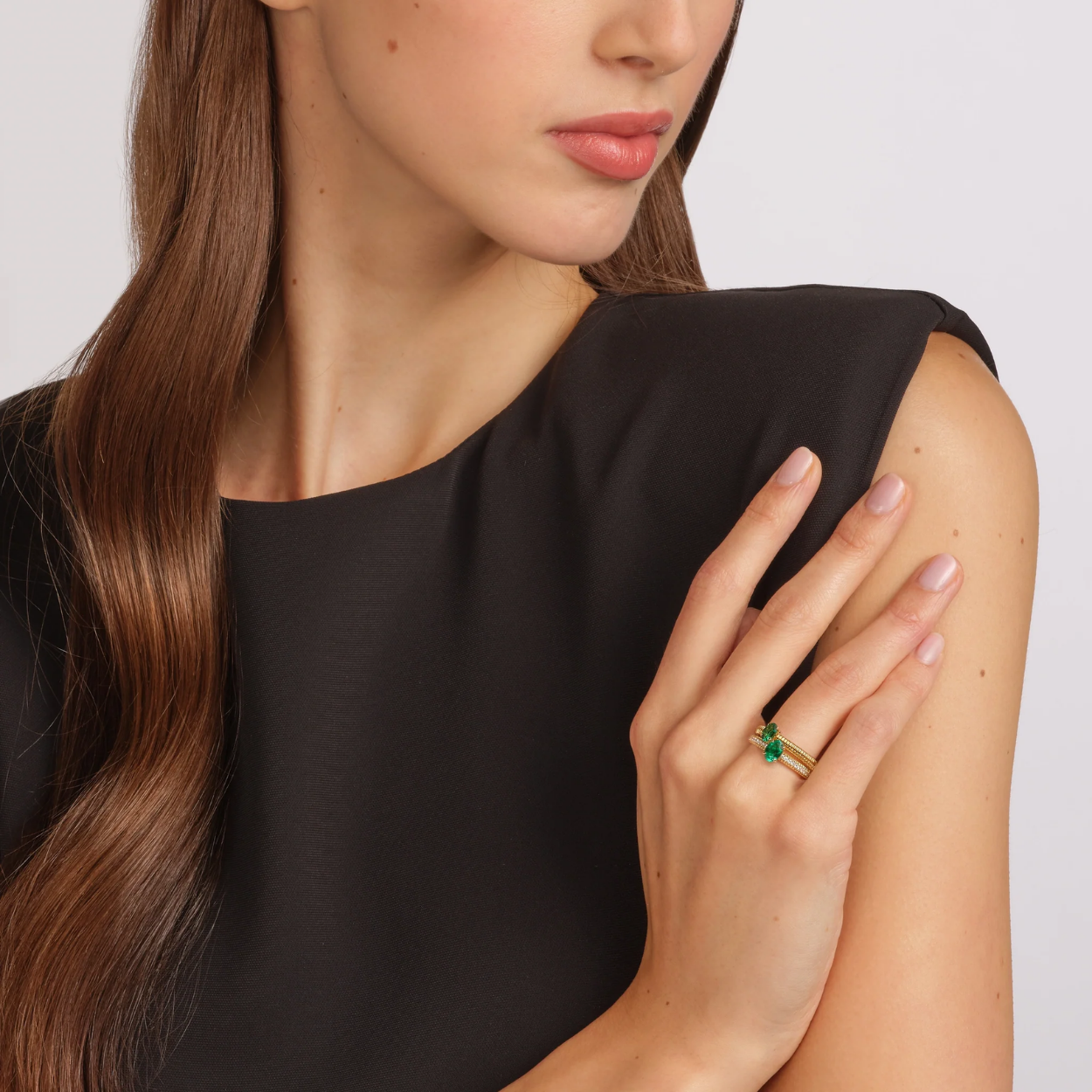 Fabergé Emerald Fluted ring with diamonds