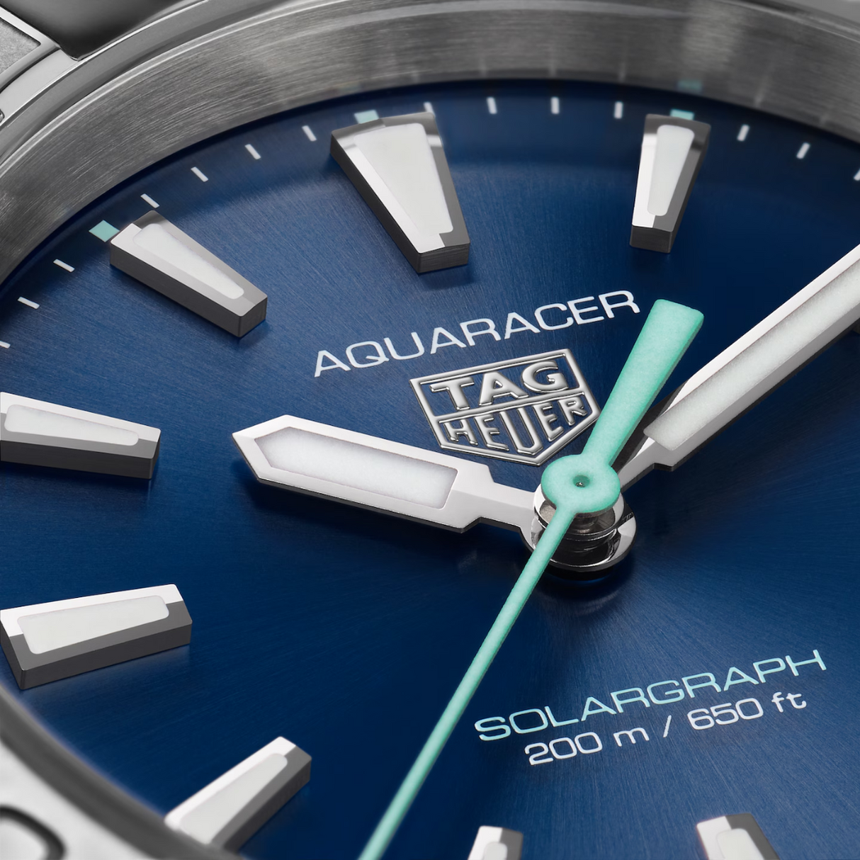 TAG Heuer Aquaracer Professional 200 Solargraph