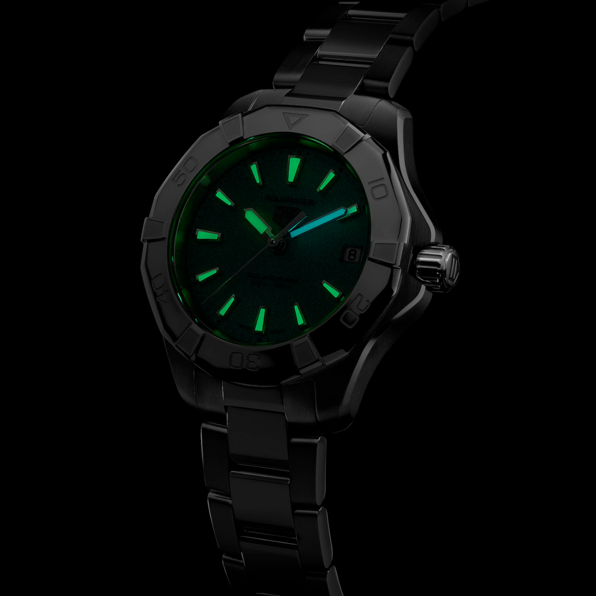 TAG Heuer Aquaracer Professional 200 Solargraph