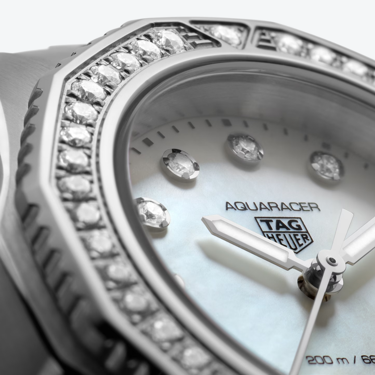 TAG Heuer Aquaracer Professional 200 – 30mm