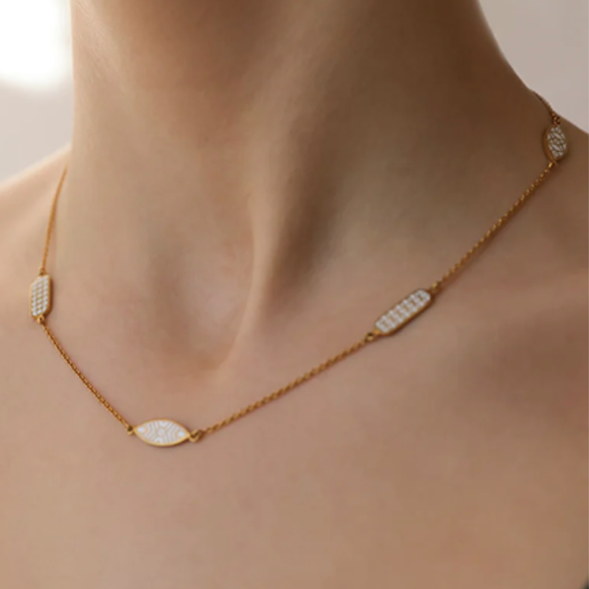 Van Gelder Jodha Bai Meenha collier