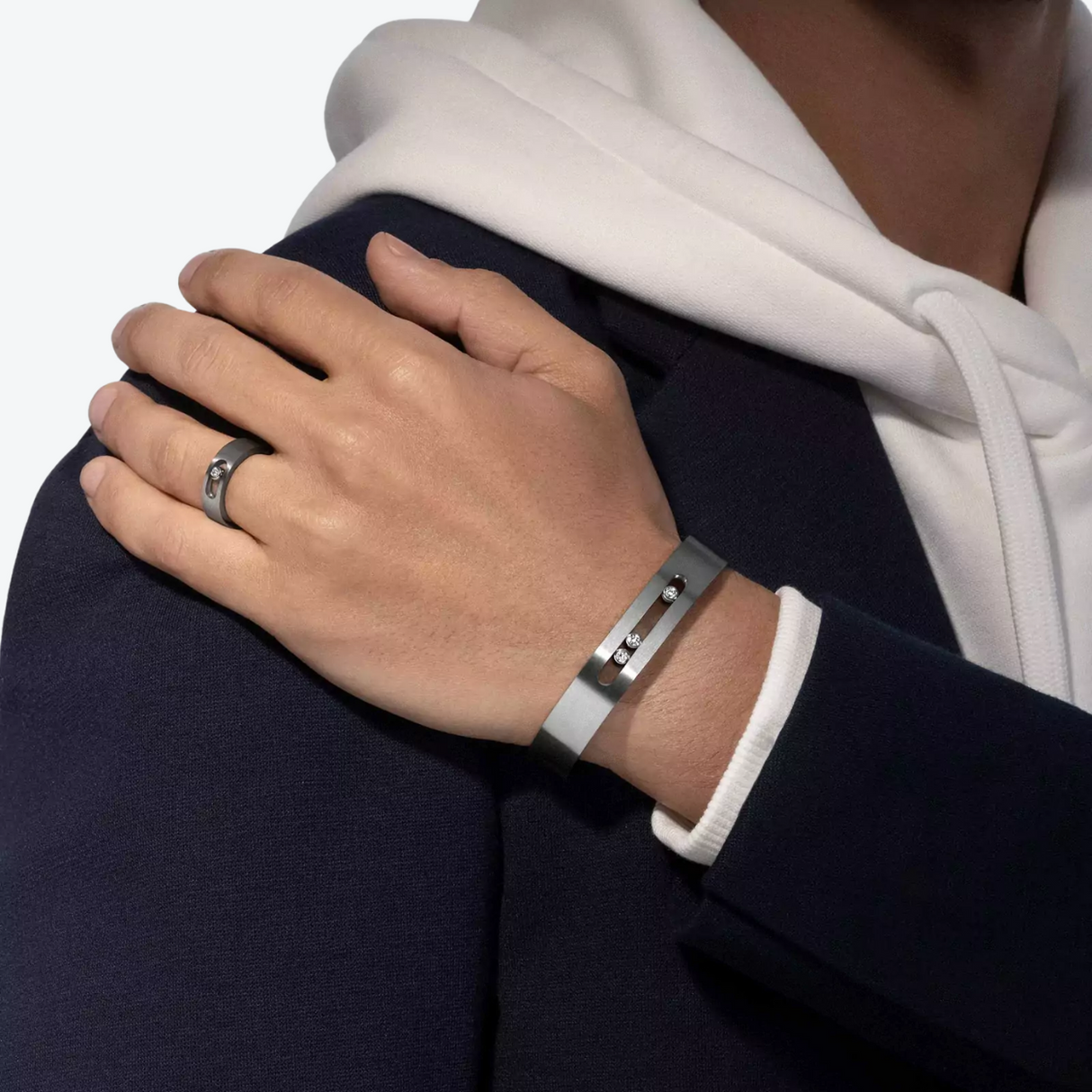 Move Titanium ring