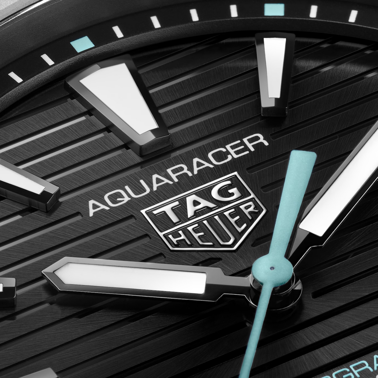 TAG Heuer Aquaracer Professional 200 Solargraph – 40 mm