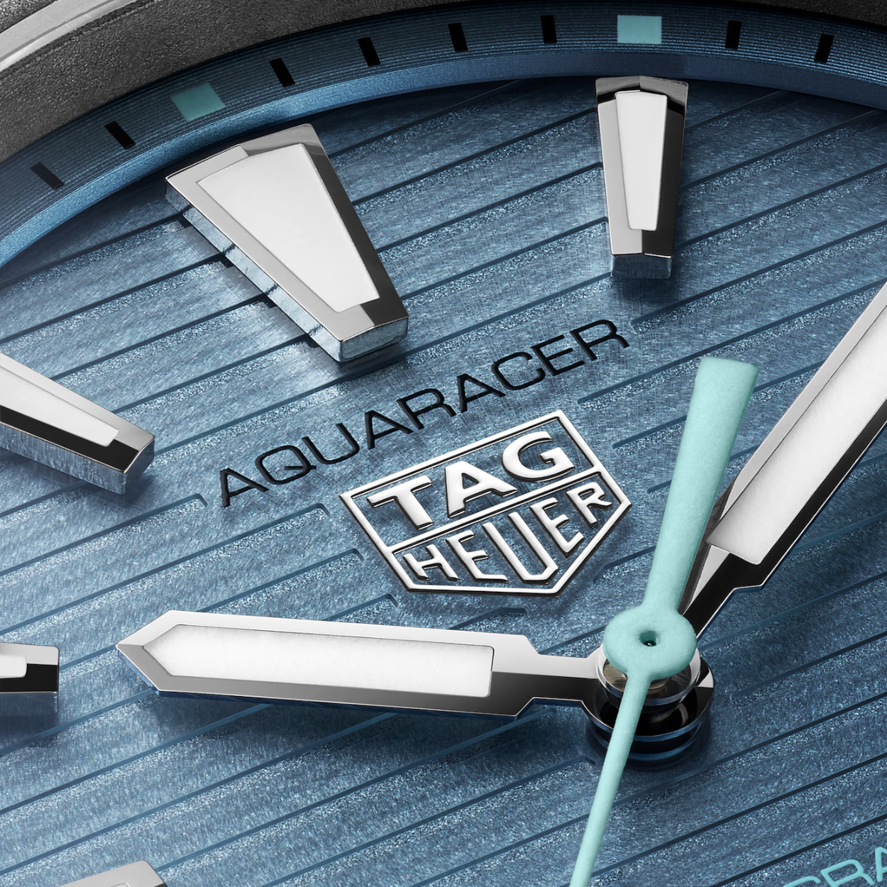 TAG Heuer Aquaracer Professional 200 Solargraph 40mm