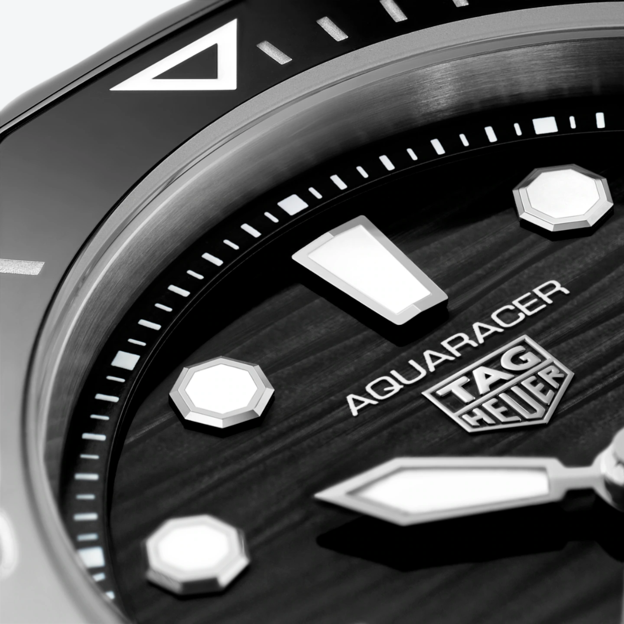 TAG Heuer Aquaracer Professional 300 Date