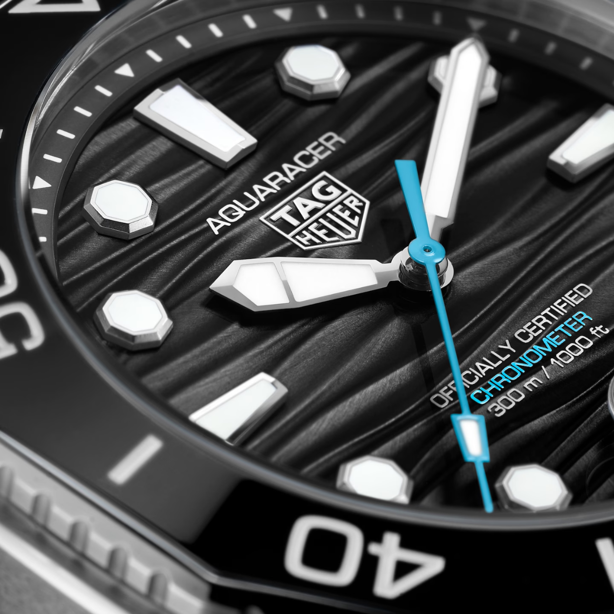TAG Heuer Aquaracer Professional 300 Date