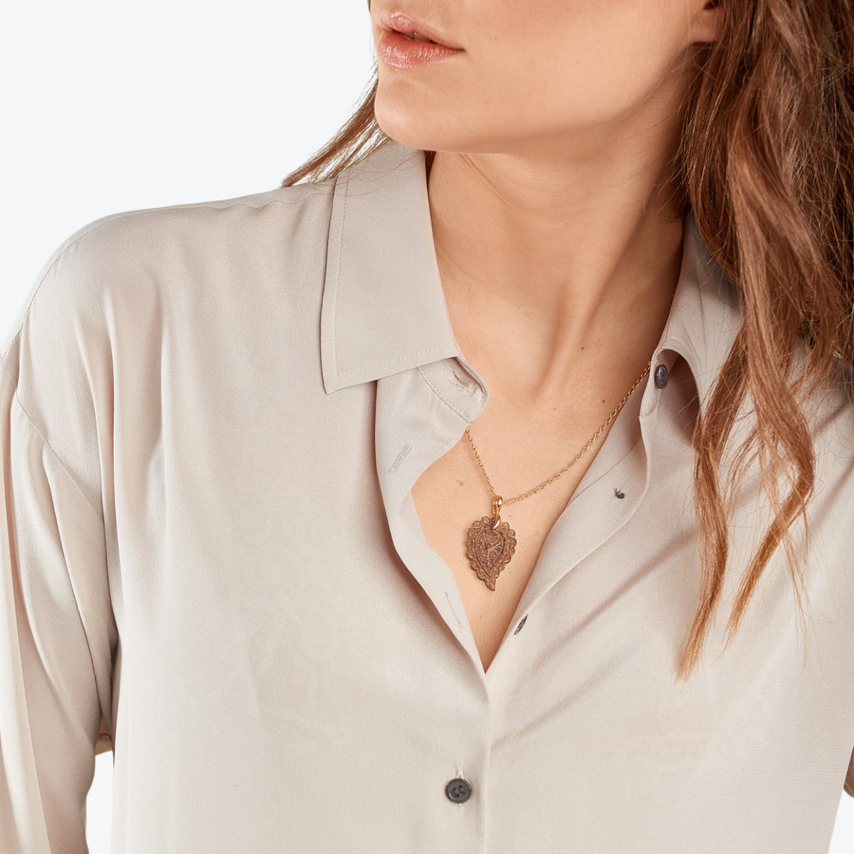 Tamara Comolli India hanger